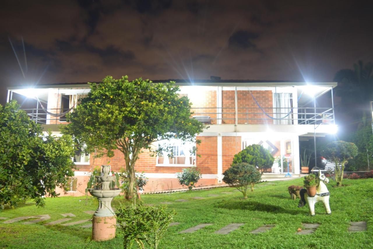 Hotel Campestre Sueno Del Abuelo ペレイラ エクステリア 写真